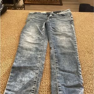 American Eagle men’s jeans